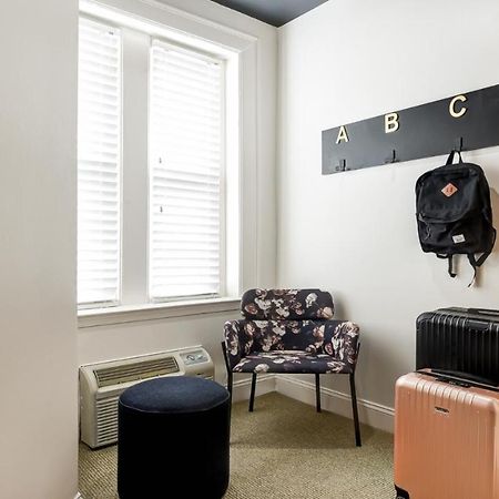Dupont Circle Embassy Inn By Found Washington Exterior foto